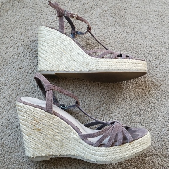 Shoes - Picture 2 of 4